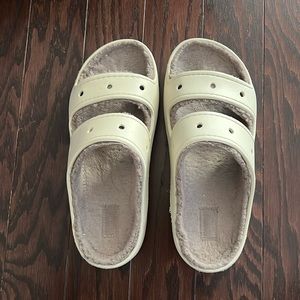 Women’s Lined crocs size 10